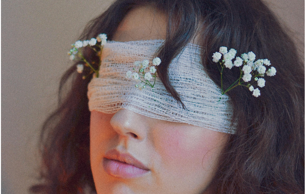 Steamy Blindfolded Sex Adventures: Sensory Play and Tips